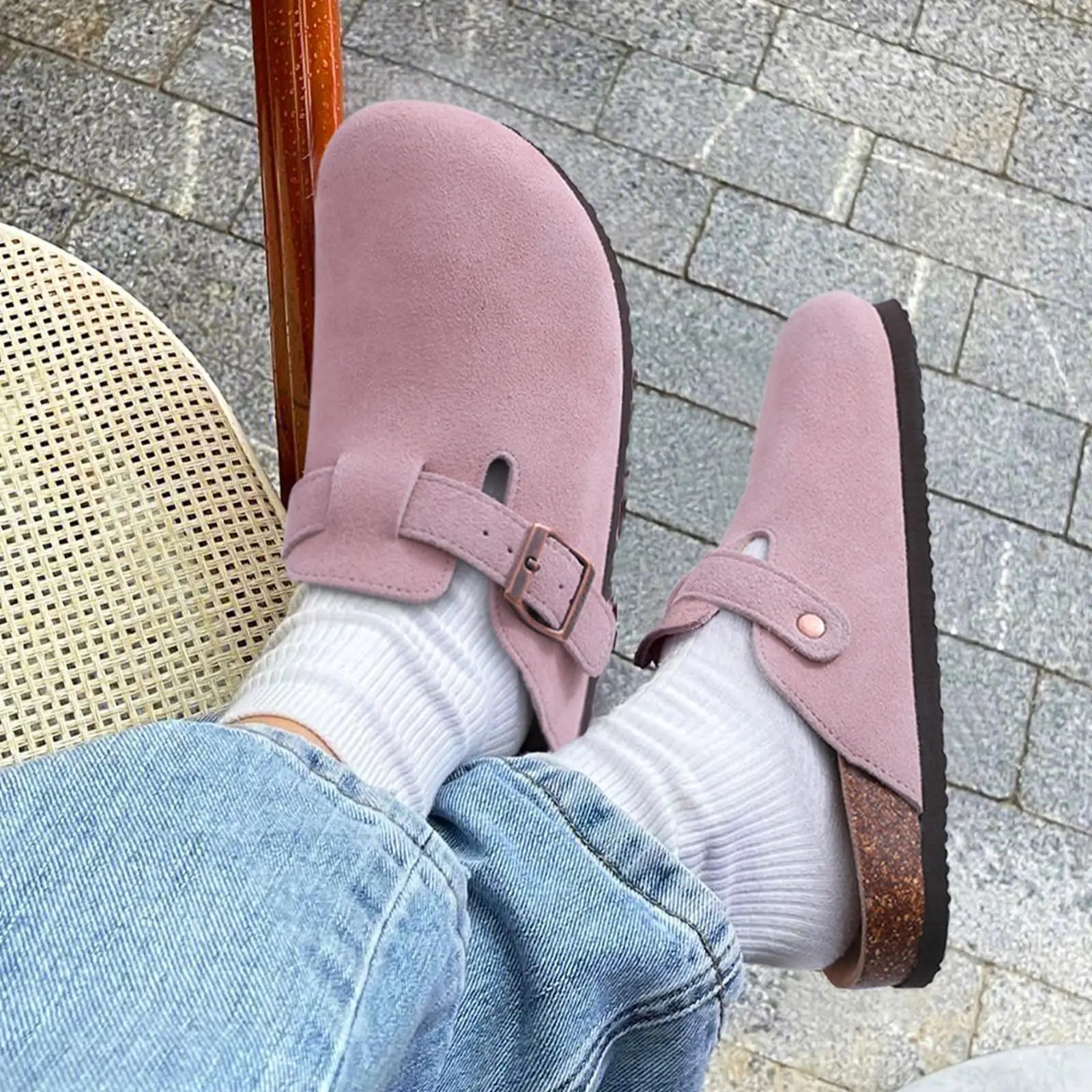 LEATHER CLOGS WITH BUCKLE