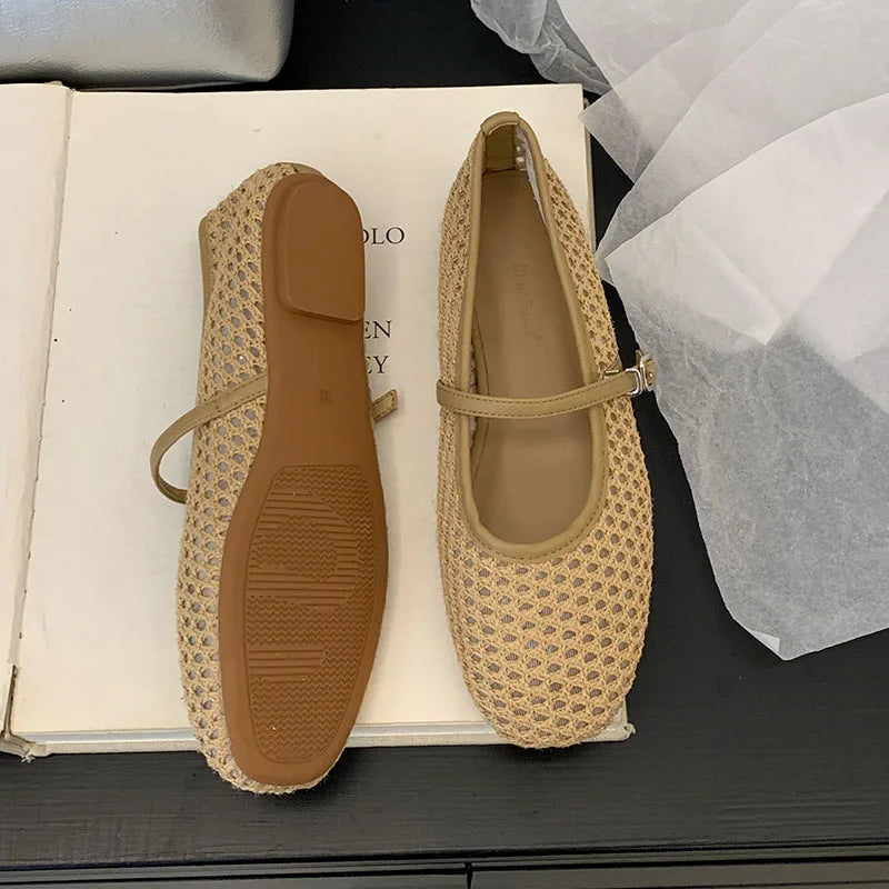 KHAKI / 35