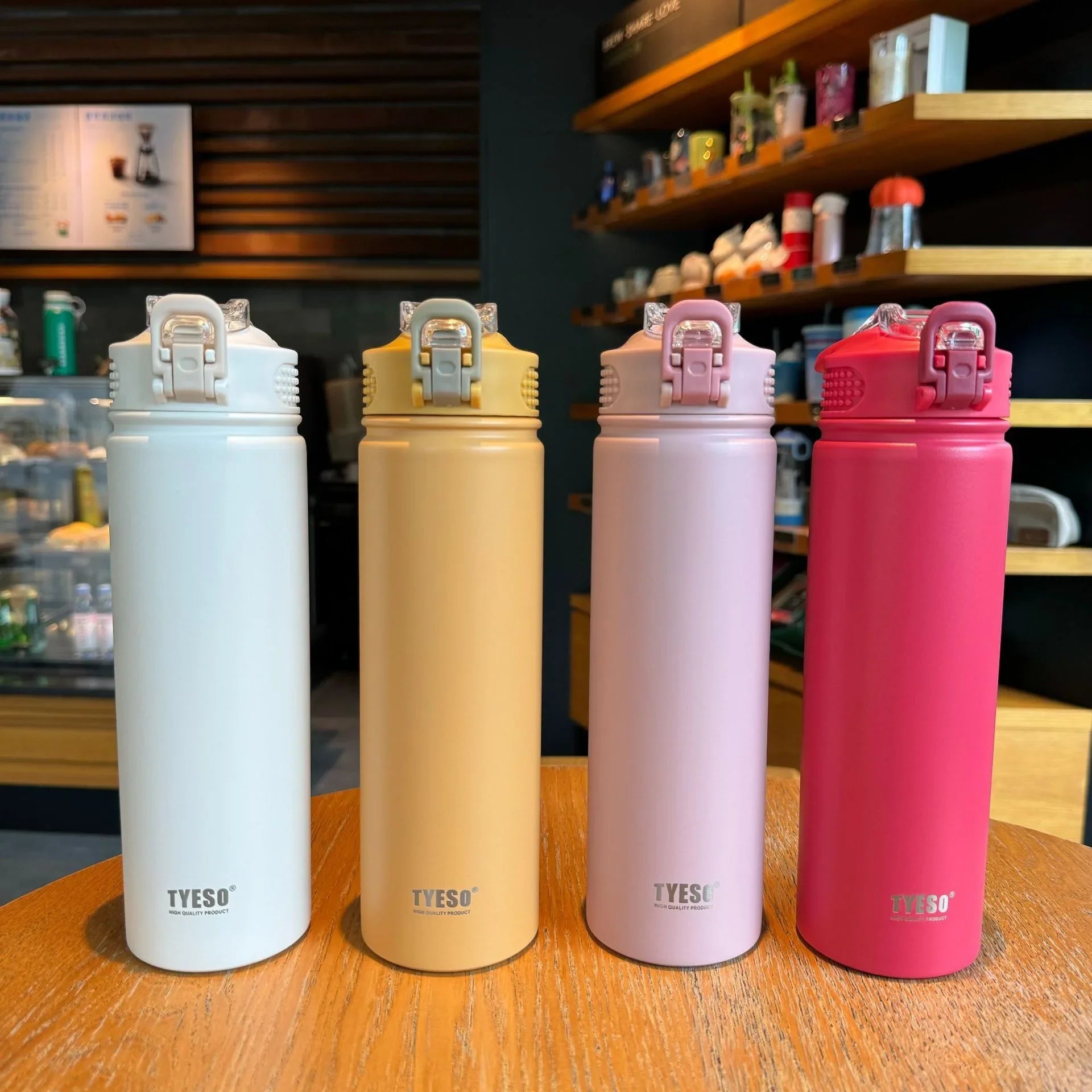 WATER BOTTLE WITH STRAW